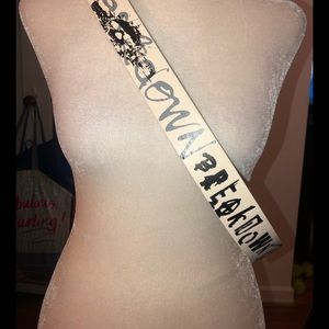 Graffiti  white belt